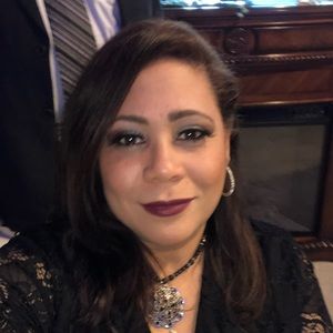 Meet your Posher, Yokasta